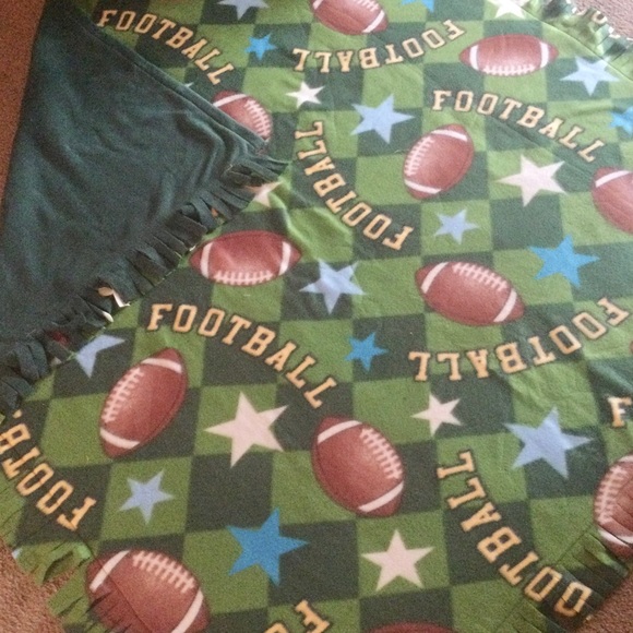 Football 2 Sided Fleece Throw Handcraft NEW - Picture 3 of 3